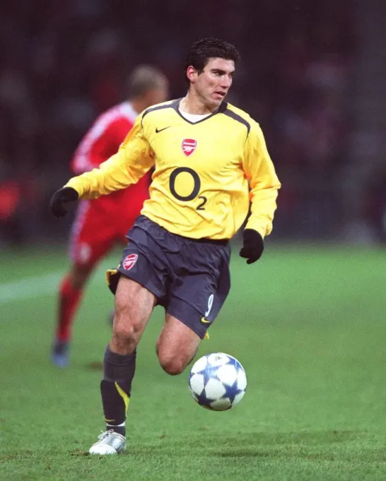Framed Print : Jose Reyes (Arsenal). FC Thun 0: 1 Arsenal. UEFA Champions League