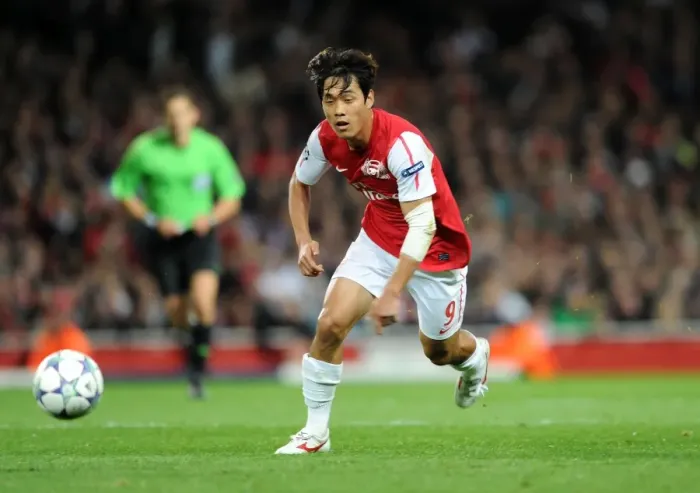 Framed Print : Ju Young Park (Arsenal). Arsenal 0: 0 Marseille. UEFA Champions League. Group F