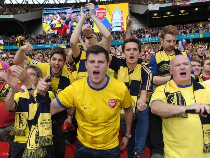 Framed Print : Jubilant Arsenal Fans Celebrate FA Cup Victory: Arsenal 4-0 Aston Villa (FA Cup Final, Wembley Stadium, 30 / 5 / 15)