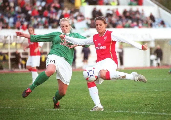 Framed Print : Julie Fleeting (Arsenal) Elin Steinarsdottir (Breidablik)