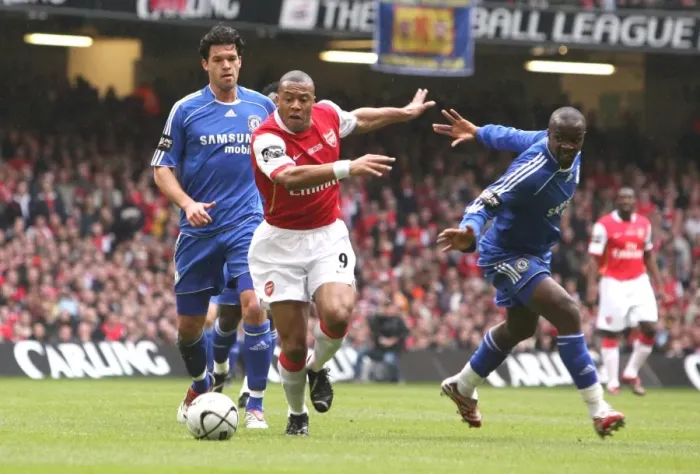 Framed Print : Julio Baptista (Arsenal) Lassana Diarra and Michael Ballack (Chelsea) Framed Print : Julio Baptista (Arsenal) Lassana Diarra and Michael Ballack (Chelsea)