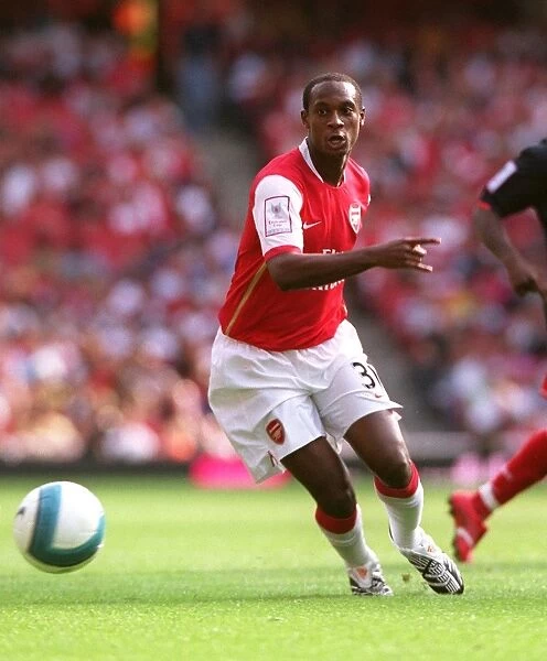 Justin Hoyte's Triumph: Arsenal's Victory Over Paris Saint-Germain at Emirates Cup 2007 (Day One)