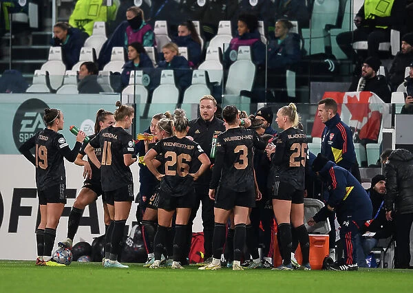 Juventus vs Arsenal: Eidevall Leads Women's Champions League Clash in Turin
