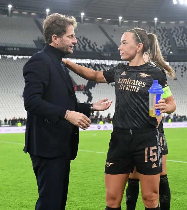 Framed Print : Juventus vs. Arsenal: McCabe and Montemurro Share Words After UWCL Clash in Turin