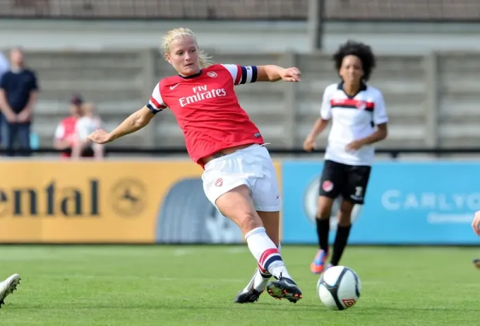 Framed Print : Katie Chapman: In Action for Arsenal Ladies (2012-13) Framed Print : Katie Chapman: In Action for Arsenal Ladies (2012-13)