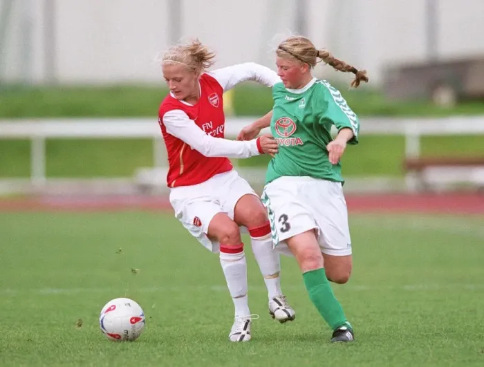 Framed Print : Katie Chapman (Arsenal) Hlin Gunnlaugsdottir (Bredablik) Framed Print : Katie Chapman (Arsenal) Hlin Gunnlaugsdottir (Bredablik)