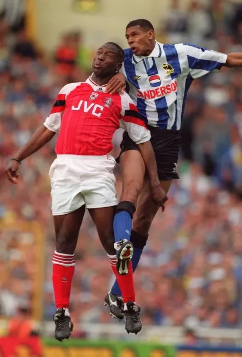 Framed Print : Kevin Campbell (Arsenal) and Carlton Palmer (Sheffield Wednesday) Framed Print : Kevin Campbell (Arsenal) and Carlton Palmer (Sheffield Wednesday)