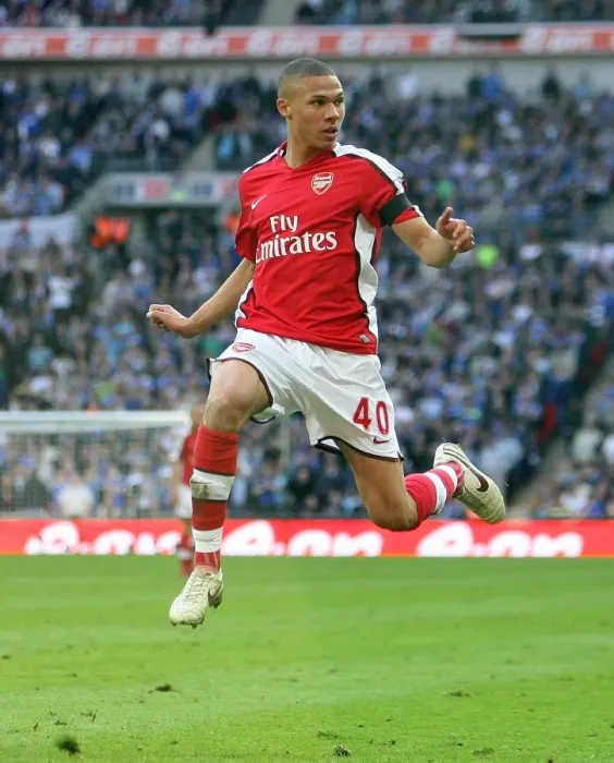 Framed Print : Kieran Gibbs in Action: Arsenal vs. Chelsea FA Cup Semi-Final at Wembley Stadium, 2009 Framed Print : Kieran Gibbs in Action: Arsenal vs. Chelsea FA Cup Semi-Final at Wembley Stadium, 2009
