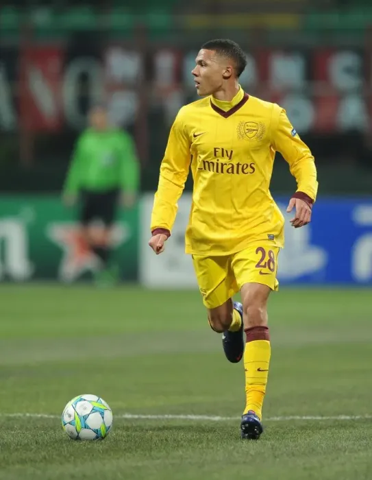 Framed Print : Kieran Gibbs in Action: Arsenal vs AC Milan, 2011-12 UEFA Champions League Framed Print : Kieran Gibbs in Action: Arsenal vs AC Milan, 2011-12 UEFA Champions League