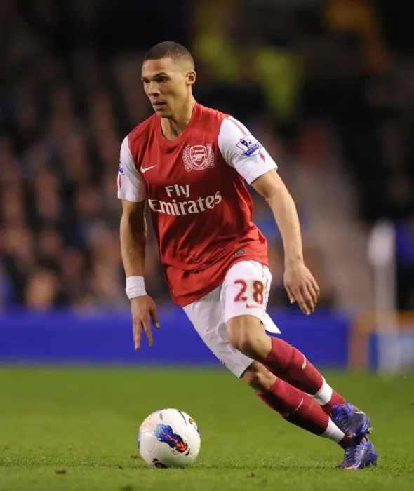 Framed Print : Kieran Gibbs in Action: Everton vs Arsenal, Premier League 2011-12 Framed Print : Kieran Gibbs in Action: Everton vs Arsenal, Premier League 2011-12