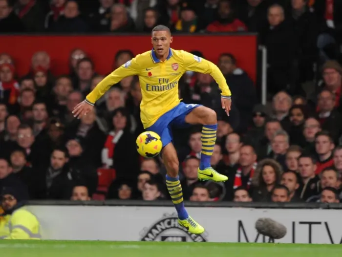 Framed Print : Kieran Gibbs in Action: Manchester United vs Arsenal, Premier League 2013-14 Framed Print : Kieran Gibbs in Action: Manchester United vs Arsenal, Premier League 2013-14