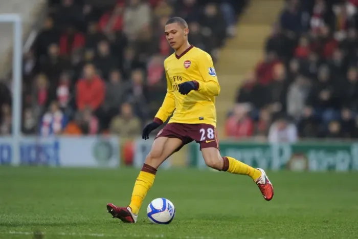 Framed Print : Kieran Gibbs (Arsenal). Leyton Orient 1: 1 Arsenal. FA Cup 5th Round. Matchroom Stadium