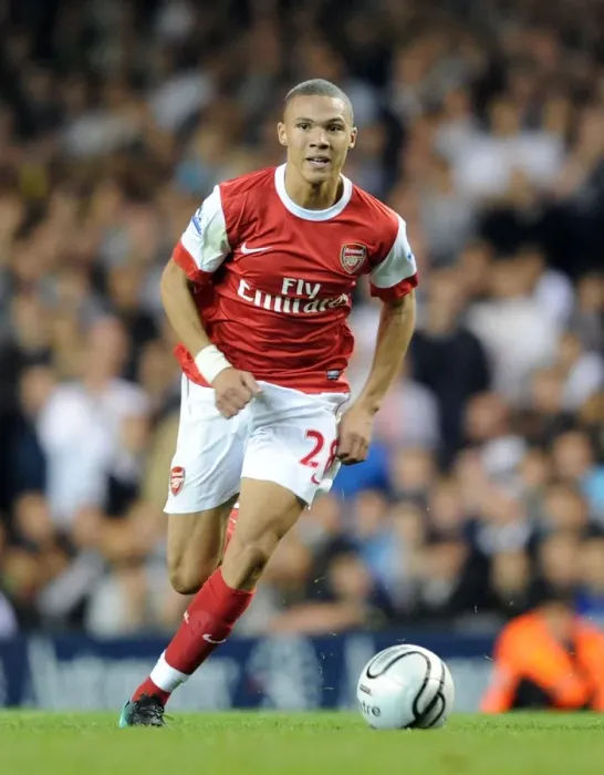 Framed Print : Kieran Gibbs (Arsenal). Tottenham Hotspur 1: 4 Arsenal (aet). Carling Cup 3rd Round