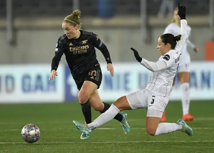 Framed Print : Kim Little vs. Vanessa Bernauer: Arsenal Women Battle FC Zürich in UEFA Champions League Showdown