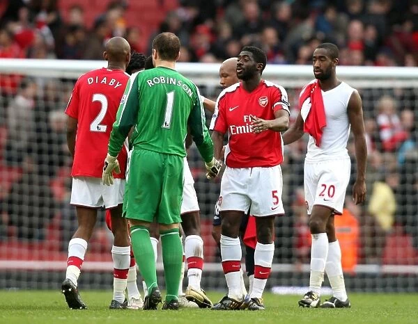 Kolo Toure (Arsenal) shakes hands with Paul Robinson (Blackburn) at the end of the match