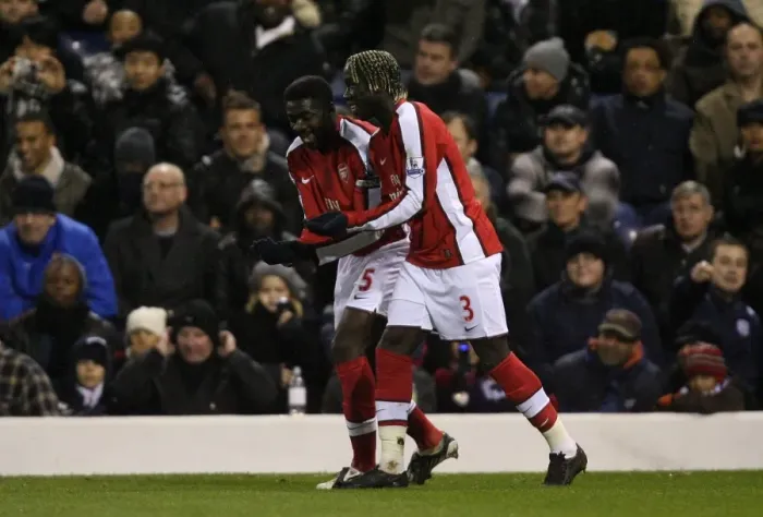 Framed Print : Kolo Toure celebrates scoring the 2nd Arsenal goal with Bacary Sagna
