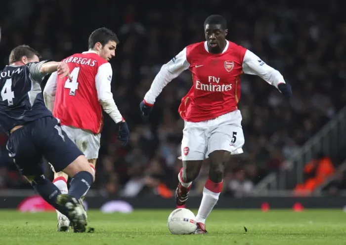 Framed Print : Kolo Toure and Cesc Fabregas (Arsenal) Kevin Nolan (Bolton)