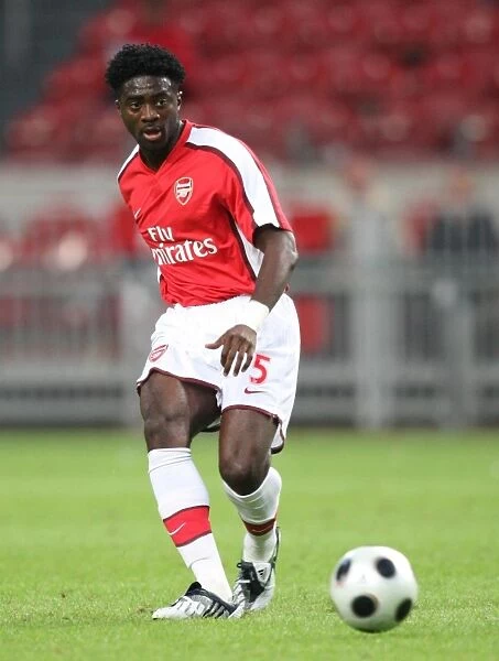 Kolo Toure: Heroic Performance in Arsenal's 3-2 Victory over Ajax at Amsterdam ArenA, 2008