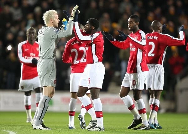 Kolo Toure and Manuel Almunia (Arsenal) before the match