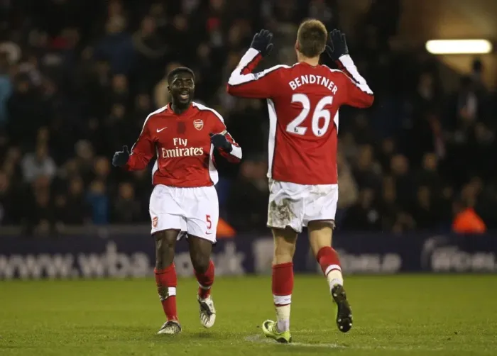 Framed Print : Kolo Toure & Nicklas Bendtner celebrate the 3rd Arsenal goal