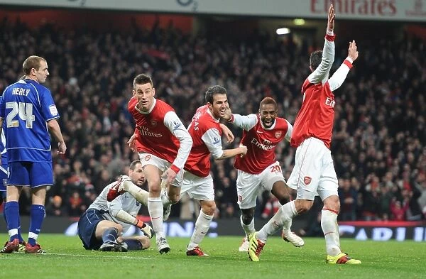 Koscielny Scores the Decisive Goal: Arsenal Advances to Carling Cup Final (3-0 vs Ipswich, 3-1 agg)