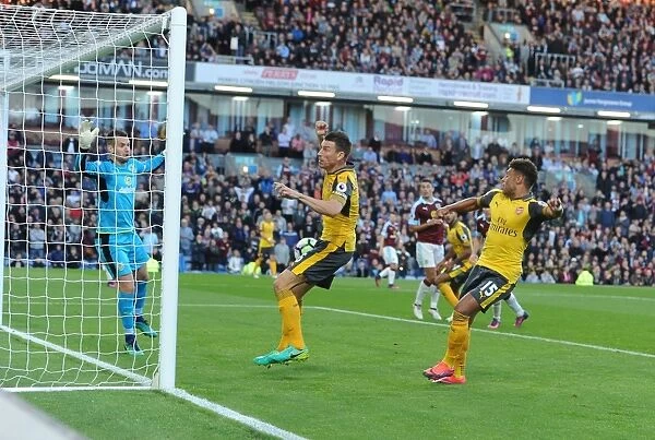 Koscielny's Deflected Strike: Arsenal's Game-Winning Goal vs Burnley (2016-17)