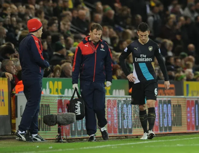 Framed Print : Koscielny's Injury: Norwich vs Arsenal, 2015-16 Framed Print : Koscielny's Injury: Norwich vs Arsenal, 2015-16