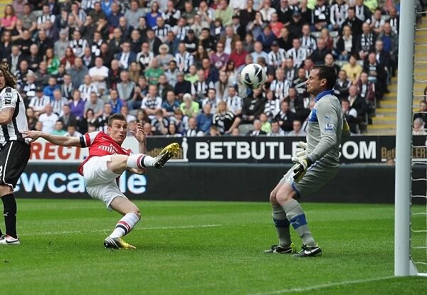 Koscielny's Last-Minute Stunner: Arsenal Edge Past Newcastle