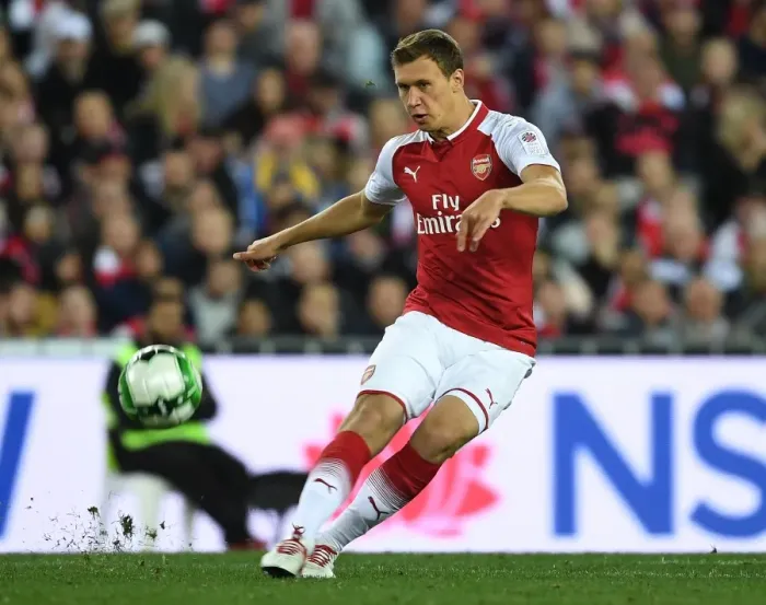 Framed Print : Krystian Bielik in Action: Arsenal vs. Western Sydney Wanderers (2017-18) Framed Print : Krystian Bielik in Action: Arsenal vs. Western Sydney Wanderers (2017-18)