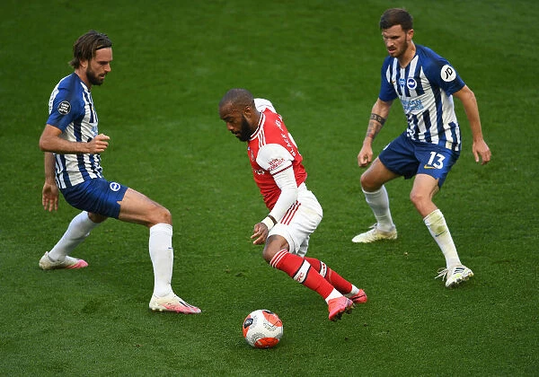 Lacazette's Tussle with Propper and Gross: A Key Moment from the Brighton-Arsenal Clash