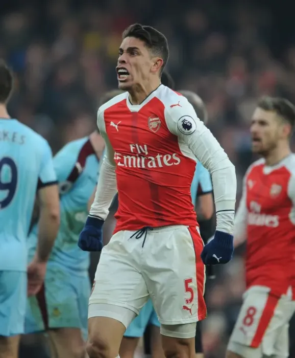 Framed Print : Last-Minute Drama: Arsenal Secure Victory over Burnley