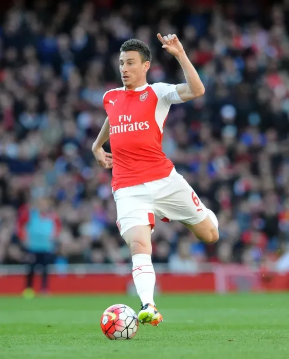 Framed Print : Laurent Koscielny: In Action for Arsenal Against Norwich City (2015-16) Framed Print : Laurent Koscielny: In Action for Arsenal Against Norwich City (2015-16)