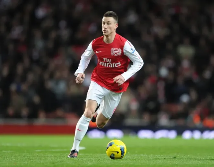 Framed Print : Laurent Koscielny (Arsenal). Arsenal 1: 2 Manchester United. Barclays Premier League