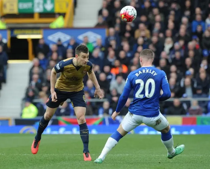 Framed Print : Laurent Koscielny (Arsenal) JRoss Barkley (Everton)