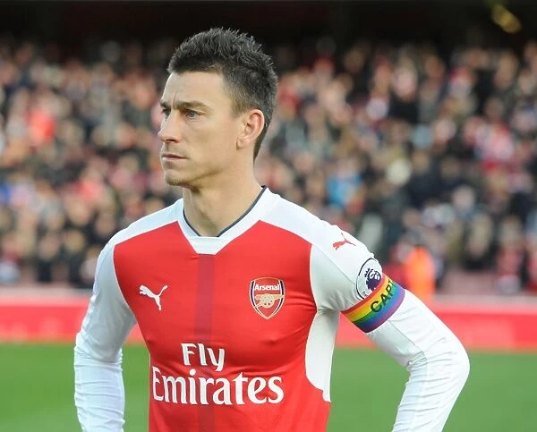 Laurent Koscielny: Arsenal's Steely Defender in Action against AFC Bournemouth (2016 / 17)