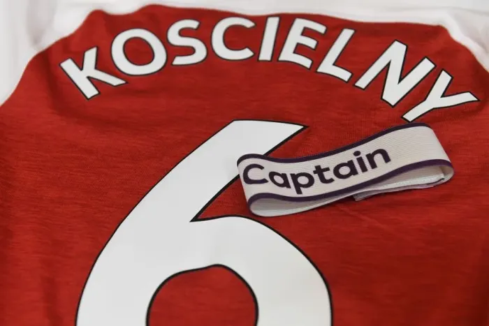 Framed Print : Laurent Koscielny Dons Arsenal Captain's Armband vs Manchester United (2018-19) Framed Print : Laurent Koscielny Dons Arsenal Captain's Armband vs Manchester United (2018-19)