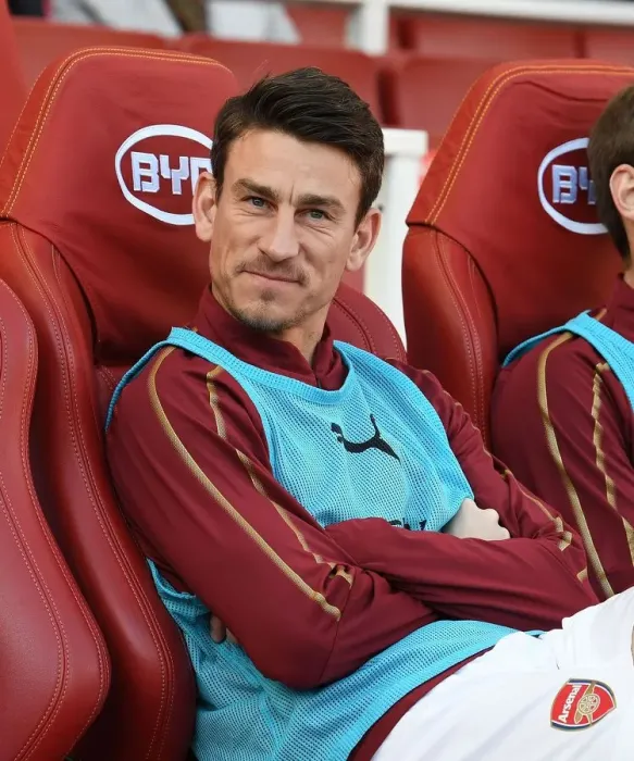 Framed Print : Laurent Koscielny: Focused Ahead of Arsenal vs Southampton Clash