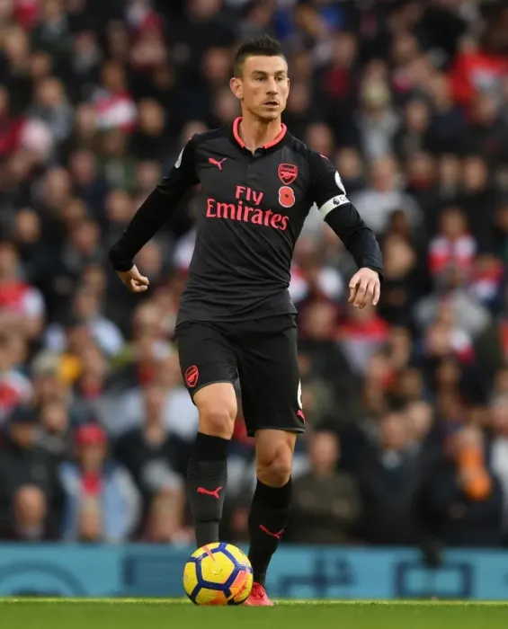 Framed Print : Laurent Koscielny Focused Amidst Manchester City Rivalry (2017-18 Premier League) Framed Print : Laurent Koscielny Focused Amidst Manchester City Rivalry (2017-18 Premier League)