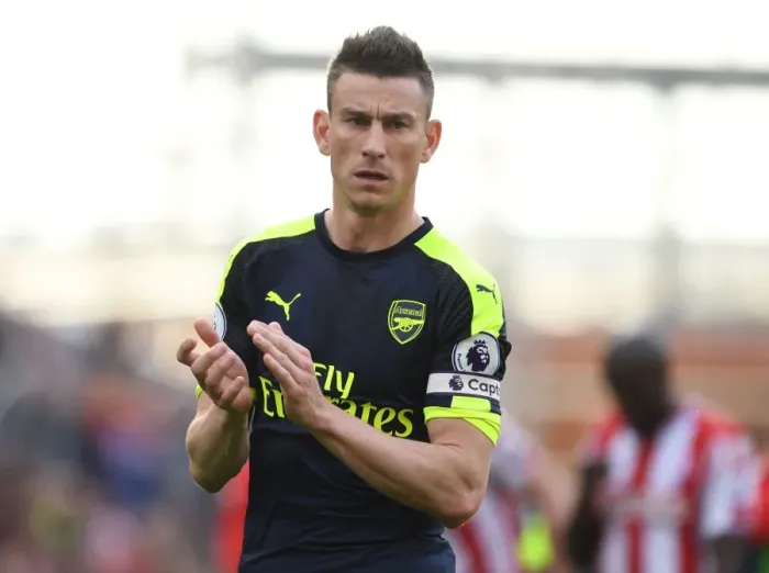 Framed Print : Laurent Koscielny's Farewell Applause: Stoke City vs. Arsenal (2016-17) Framed Print : Laurent Koscielny's Farewell Applause: Stoke City vs. Arsenal (2016-17)