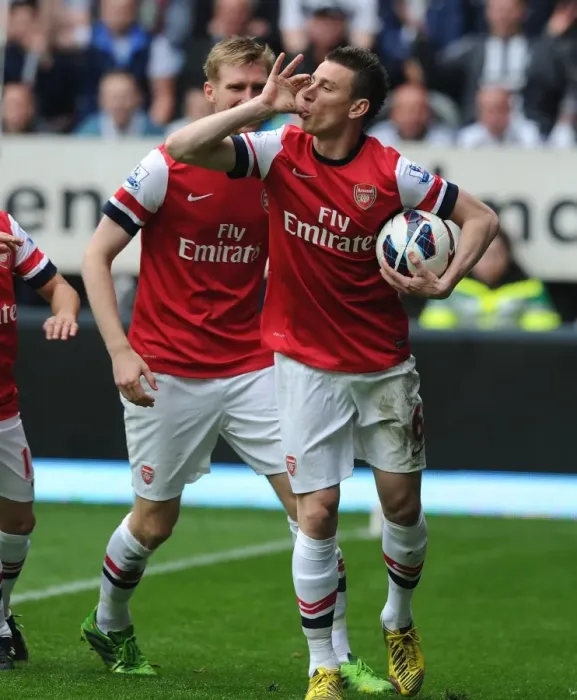 Framed Print : Laurent Koscielny's Last-Minute Goal: Arsenal Secure Dramatic Victory over Newcastle United, Premier League 2012-13