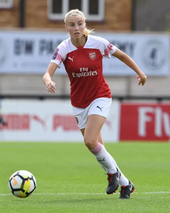 Framed Print : Leah Williamson in Action: Arsenal Women vs West Ham United Women, Continental Cup