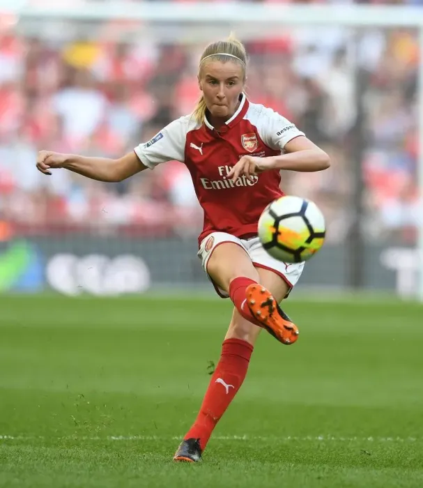 Framed Print : Leah Williamson: Arsenal Star Shines in FA Cup Final Showdown against Chelsea Ladies