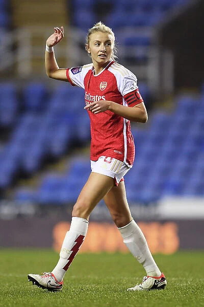 Leah Williamson's Emotional Reaction: Arsenal Women Celebrate FA WSL Cup Victory over Reading