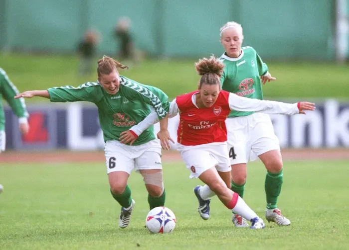 Framed Print : Lianne Sanderson (Arsenal) Bryndis Bjarnadottir (Breidablik)