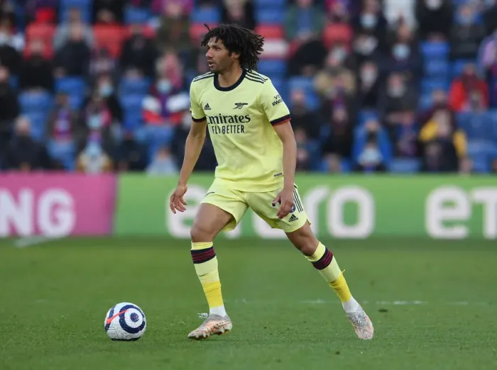 Framed Print : LONDON, ENGLAND - MAY 19: Mohamed Elneny of Arsenal during the Premier League match between Crystal Palace Framed Print : LONDON, ENGLAND - MAY 19: Mohamed Elneny of Arsenal during the Premier League match between Crystal Palace
