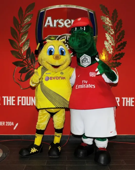 Framed Print : LONDON, ENGLAND - NOVEMBER 23: Arsenal and Dortmund mascots before the UEFA Champions League Group F match between Arsenal FC and Borussia Dortmund at Emirates Stadium on November 23, 2011 in London, England. (Photo by David Price / Arsenal FC via Framed Print : LONDON, ENGLAND - NOVEMBER 23: Arsenal and Dortmund mascots before the UEFA Champions League Group F match between Arsenal FC and Borussia Dortmund at Emirates Stadium on November 23, 2011 in London, England. (Photo by David Price / Arsenal FC via