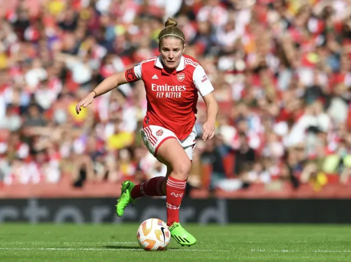 Framed Print : London Rivalry: Arsenal vs. Tottenham Clash in FA Womens Super League - Arsenal's Kim Little Fights for Victory