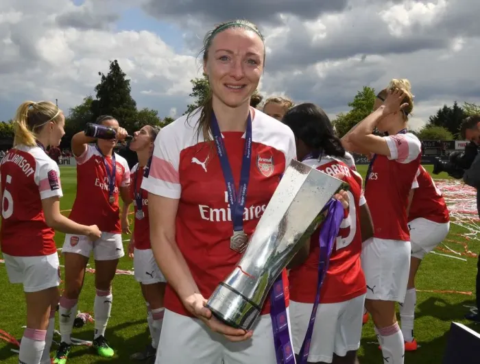 Framed Print : Louise Quinn Lifts WSL Trophy: Arsenal Women Celebrate Championship Win over Manchester City Women