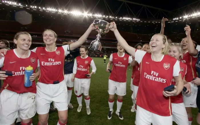 Framed Print : (L>R) Kelly Smith, Faye White and Jayne Ludlow (Arsenal) Framed Print : (L>R) Kelly Smith, Faye White and Jayne Ludlow (Arsenal)