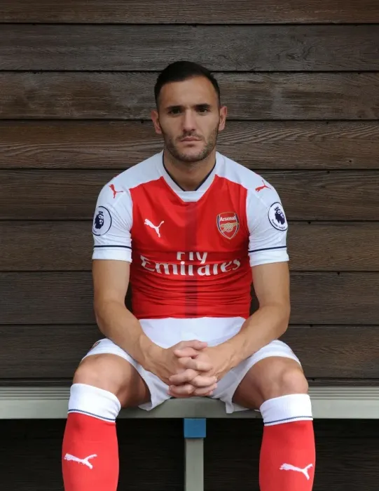 Framed Print : Lucas Perez with Arsenal First Team Squad, 2016-17 Season